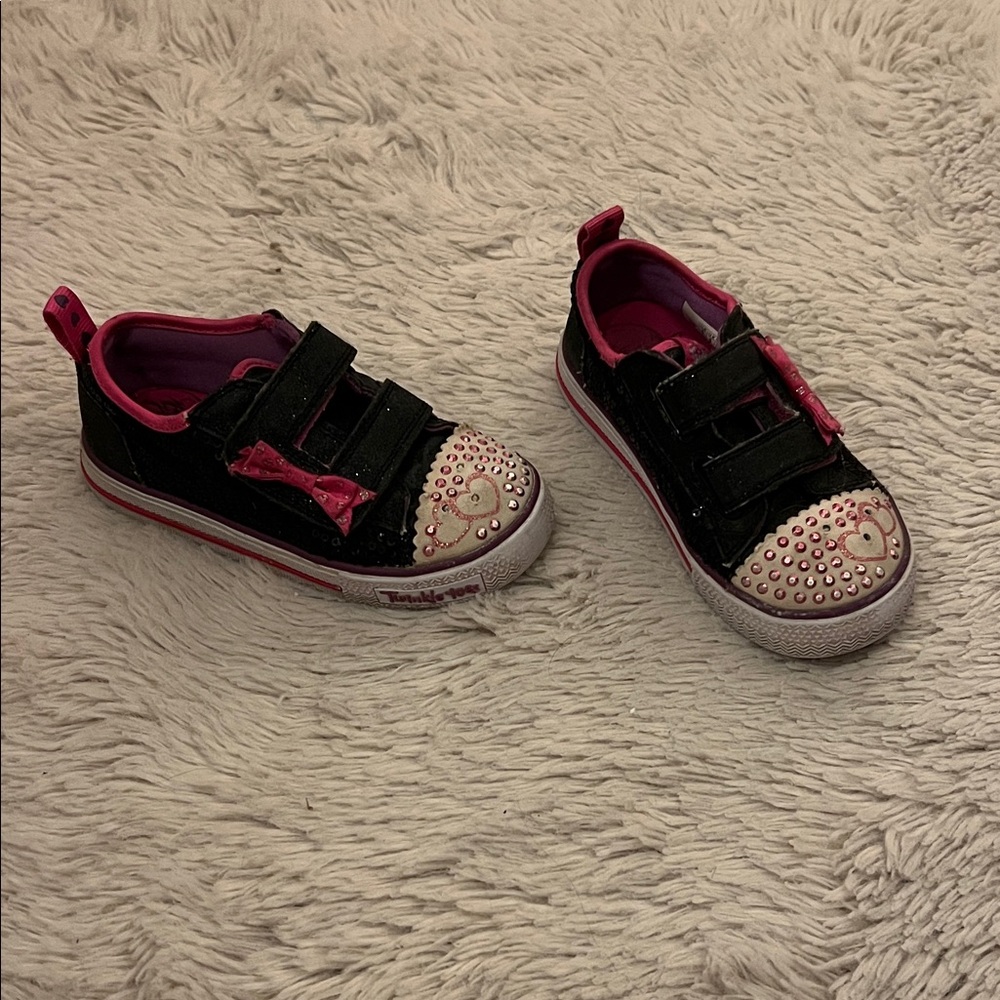 Sketchers little Kids Shoes - Black and Pink size 9